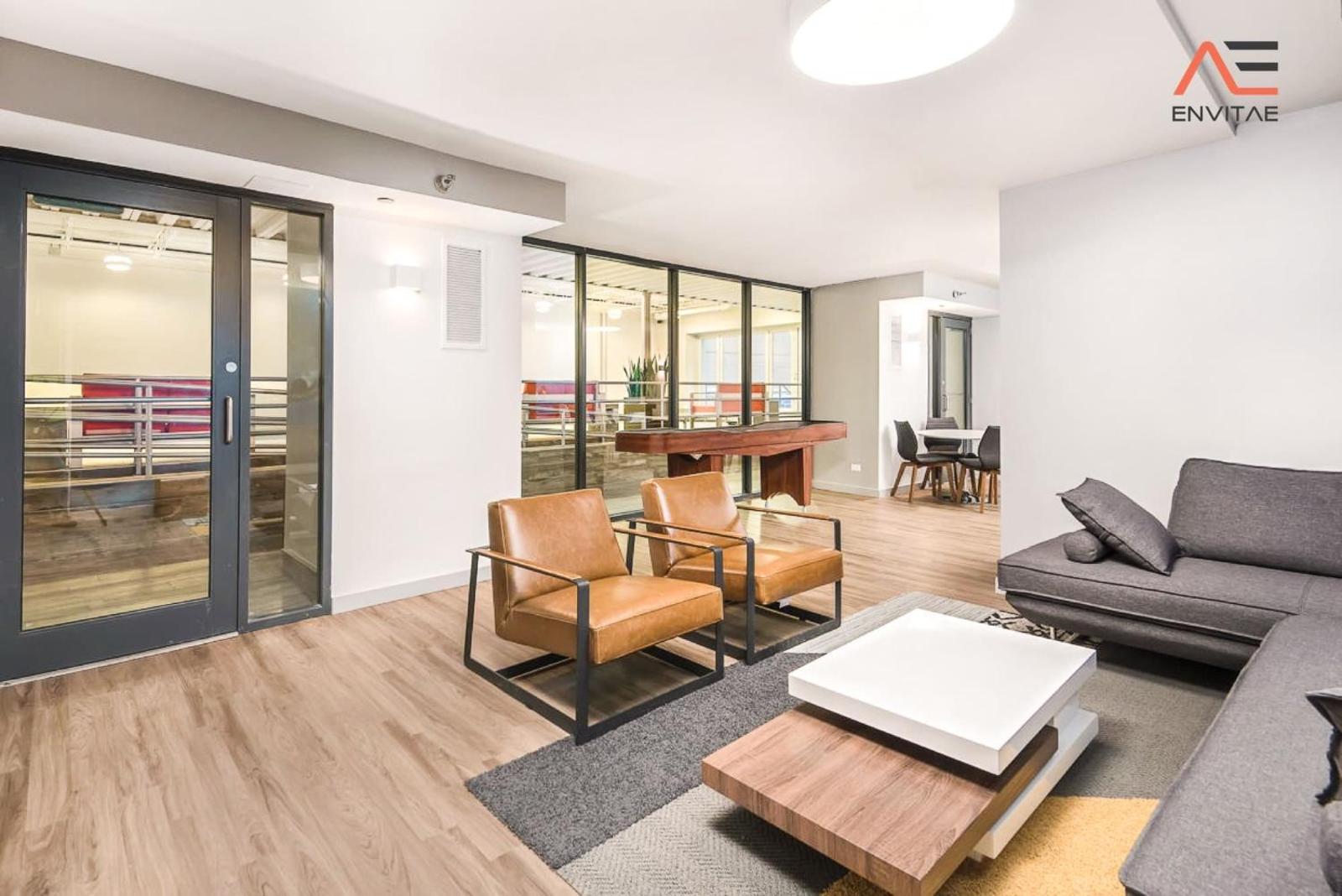 ENVITAE 2BR Vibrant High-Rise Penthouse Main image 2